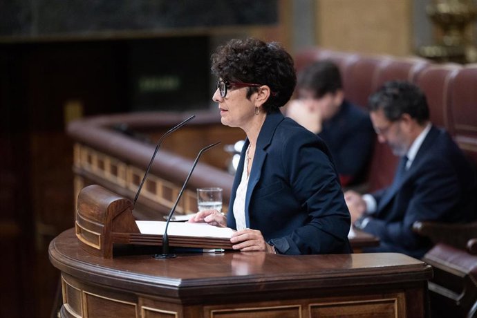 La portavoz del PNV en el Congreso, Maribel Vaquero, interviene durante una sesión plenaria, en el Congreso de los Diputados, a 2 de octubre de 2026, en Madrid (España). 