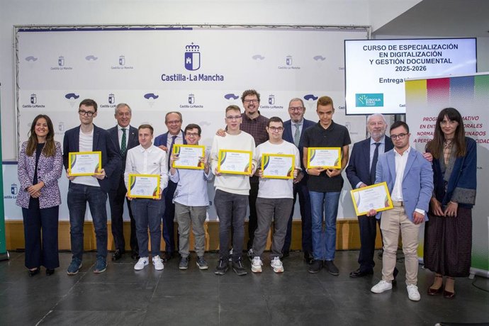 Entrega de diplomas del programa de 'Digitalización y gestión documental'.