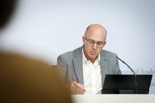Xavier Campuzano durant la roda de premsa d'aquest dilluns
