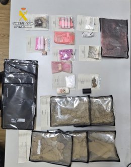 Sustancias incautadas por la guardia civil en Viana do Bolo (Ourense).
