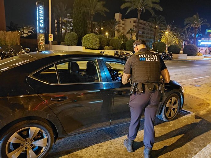 Abren 22 actas el fin de semana en Eivissa, una decena por conducir bajo los efectos de droga y alcohol