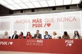 Foto: Cargos del PSOE piden a Feijóo desautorizar a Abascal y Ayuso sobre el voto por correo: "Es antidemocrático"