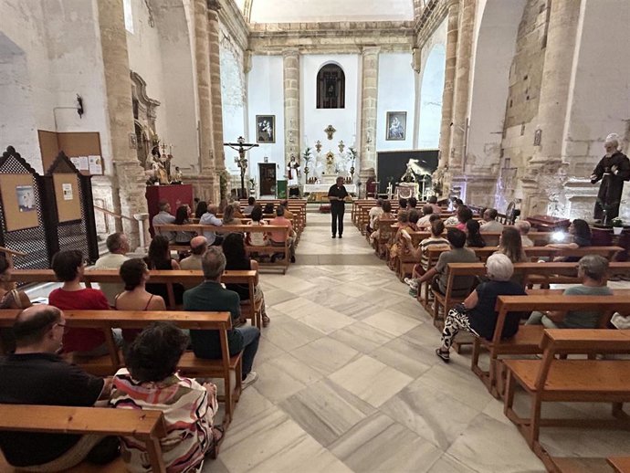 Una de las visitas guiadas organizadas en la Catedral de Almería con motivo del Día Mundial del Turismo 2026.
