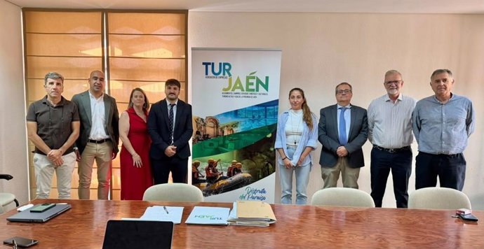 Carlos Guirao con la nueva junta directiva