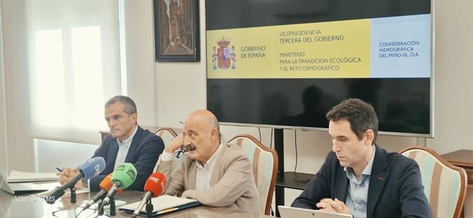 El presidente de la Confederación Hidrográfica Miño-Sil (CHMS), José Antonio Quiroga, ofrece una rueda de prensa sobre la sentencia del embalse de As Conchas