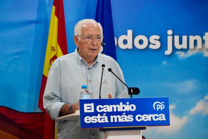 El presidente de la Ciudad Autónoma de Melilla, Juan José Imbroda, en una rueda de prensa.