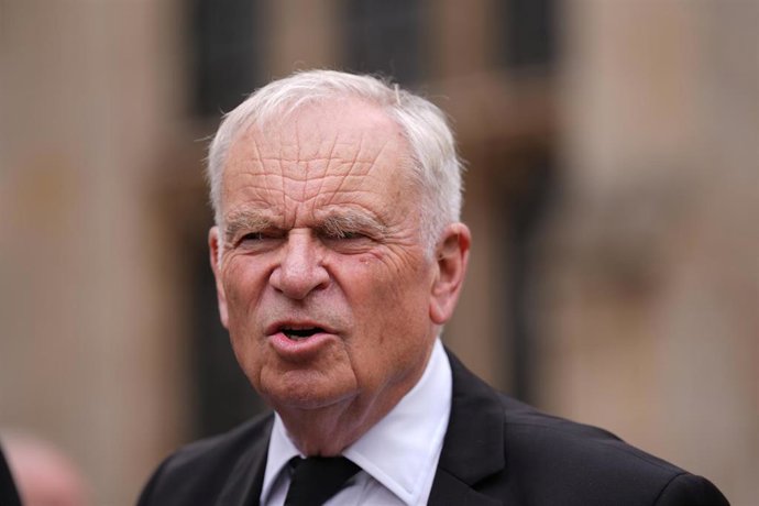 Archivo - El escritor y político británico Jeffrey Archer (archivo)