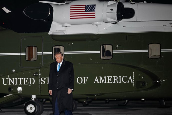 October 5, 2026, Washington, Dc, United States: President DONALD TRUMP walks across the South Lawn after arriving back at the White House aboard Marine One following a trip to Grand Island, Nebraska, where he attended a midterm campaign rally.