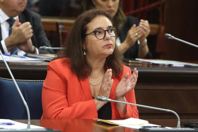 Archivo - La consellera de Salud, Manuela García durante una sesión de control en el Parlament balear, a 12 de septiembre de 2023, en Palma