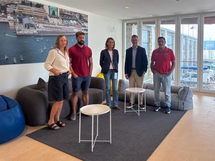 El Consejero De Cultura, Turismo Y Deporte, Luis Martínez Abad, Visita Las Instalaciones Del CEAR De Vela Príncipe Felipe