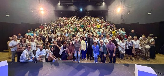 Las 720 personas mayores reunidas en el Cartuja Center CITE con motivo del Encuentro Provincial de Centros de Participación Activa.