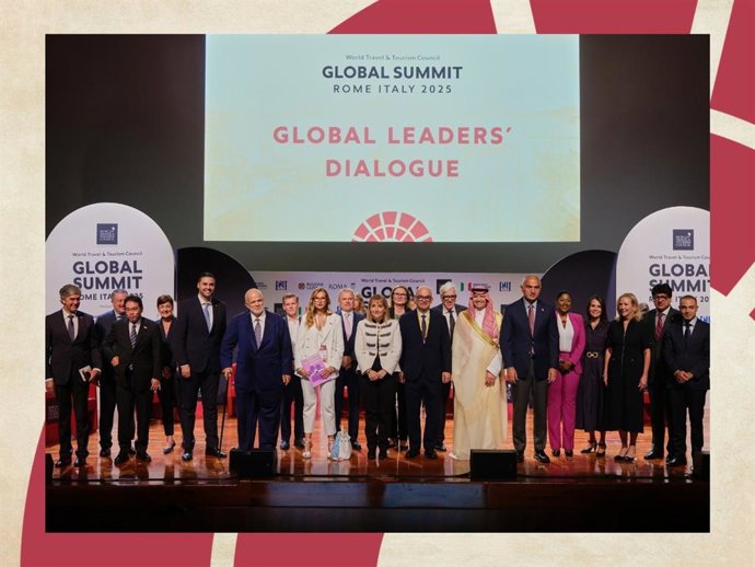 Foto de familia de líderes mundiales en la Cumbre Mundial del Turismo celebrada el pasado año en Roma
