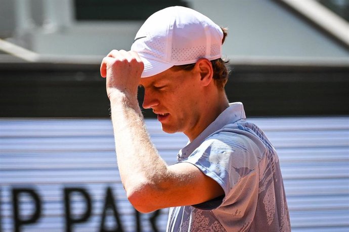 Archivo - El tenista italiano Jannik Sinner disputando el Grand Slam de Roland Garros en este 2026.  