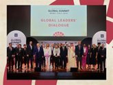 Foto: El ministro Hereu y el expresidente Aznar, en la Cumbre Mundial de Turismo que arranca este miércoles en Malta