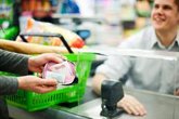 Foto: Uno de cada cuatro españoles destina ya más del 30% de sus ingresos a la alimentación