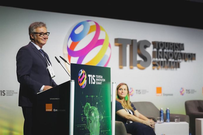 El vicepresidente segundo y consejero de Turismo, Justicia, Desregulación y Administración Local, Manuel Gavira.