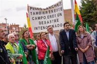 PP pide echar a Sánchez y Page para que gane el campo, Vox lamenta "fanatismo climático" y PSOE empatiza con el sector
