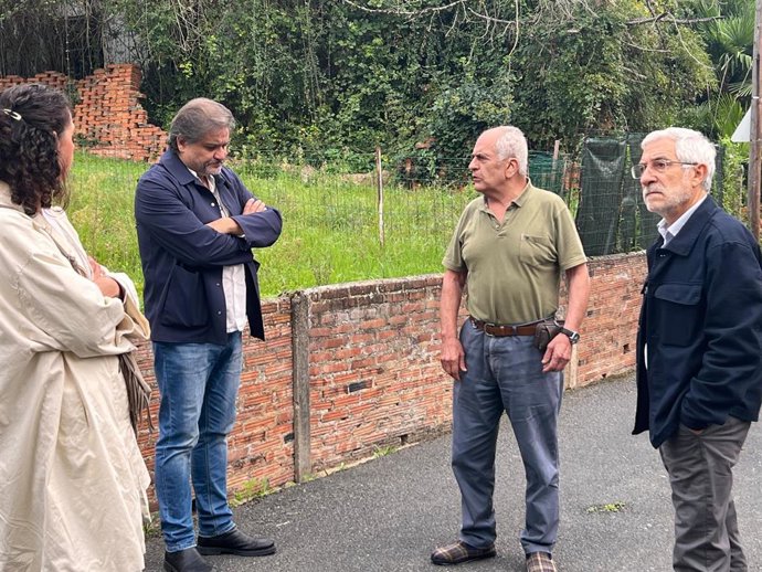 Los concejales de IU Oviedo en Montecerrao