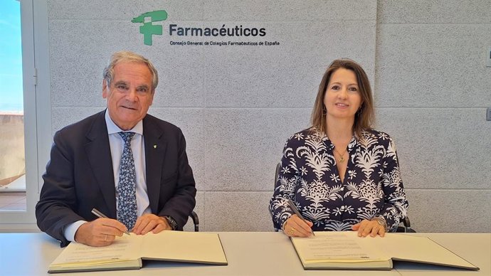 O Conselho de Farmacêuticos e a Sociedade de Medicina Laboratorial promoverão o desenvolvimento técnico em laboratórios clínicos