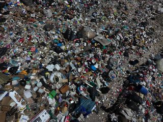 Archivo - 19 March 2026, Mexico, Nezahualcoyotl City: General view of the Neza Bordo III garbage dum