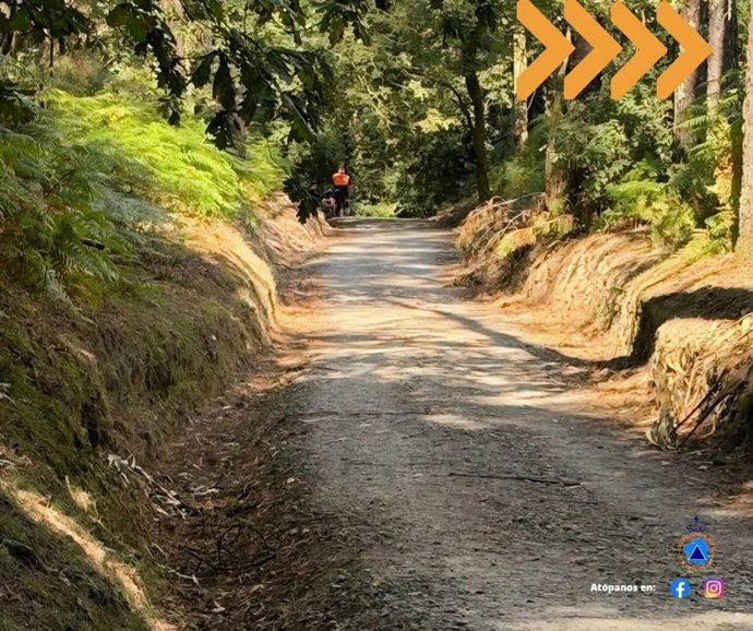 Un miembro de Protección Civil Ames en la zona donde sucedió el deceso.