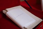 Foto: La Caja de las Letras recibe el manuscrito de 'La señorita de Trévelez', de Arniches, inspiración de Lorca y Unamuno
