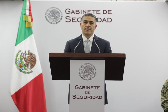 Archivo - Arquivo - O ministro da Segurança e Proteção ao Cidadão, Omar Garcia Harfuch, fala durante uma coletiva de imprensa sobre as prisões de membros do Cartel de Jalisco Nova Geração, César Alejandro “El Güero Conta” e Flores Silva “El Jardinero”, su