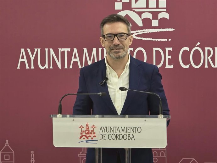 El candidato del PSOE a la Alcaldía de Córdoba y concejal de dicho grupo, José Antonio Romero.