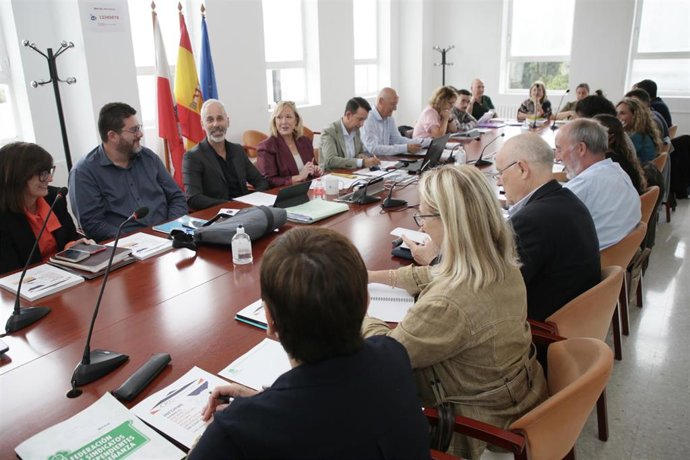 El consejero de Educación, Formación Profesional y Universidades, Sergio Silva, asiste al Consejo Escolar de Cantabria.