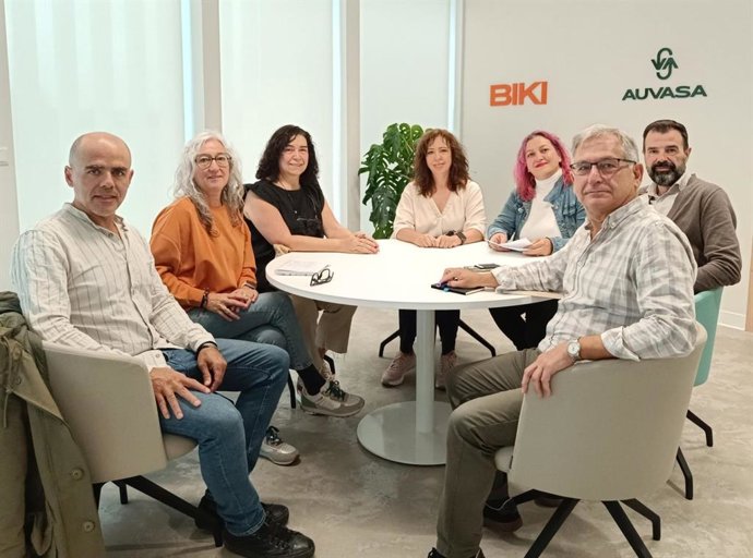 Reunión entre representantes de CCOO, Konecta y Auvasa.