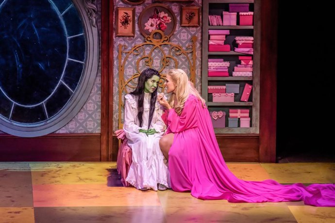 Un momento de la puesta en escena de 'Wicked'