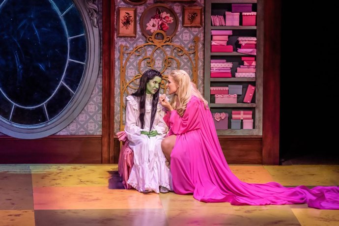 Un momento de la puesta en escena de 'Wicked'