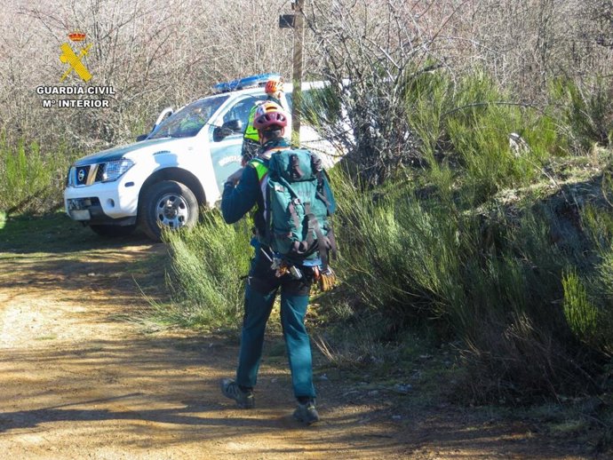 La Guardia Civil ha rescatado a una senderista de 56 años que sufrió una lesión durante una ruta en el término municipal de Boca de Huérgano (León).