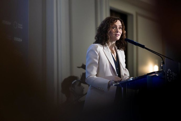 La presidenta de la Comunidad de Madrid,  Isabel Díaz Ayuso, participa en un desayuno informativo de Fórum Europa, en el Hotel Palace, a 5 de octubre de 2026, en Madrid (España).