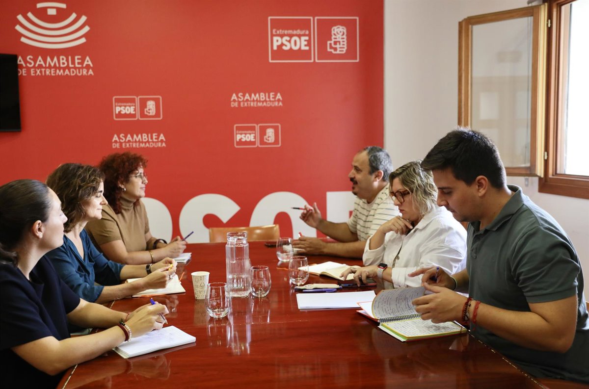 El PSOE de Extremadura tacha de  racista e insolidario  el recurso de la Junta para no acoger a menores extranjeros