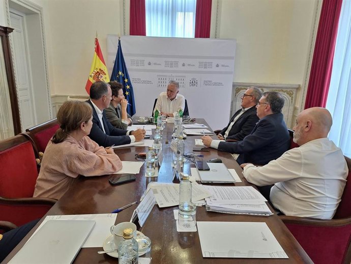 El Gobierno central señala que cumple con "el 100%" de los compromisos con La Palma tras la erupción del volcán
