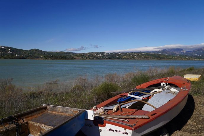 Archivo - Imagen de archivo del embalse La Viñuela (Málaga).