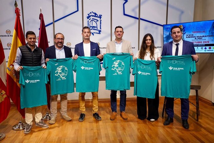 Presentación de la La XXIX Media Maratón y 10K 'Villa del Tratado' de Tordesillas en la Diputación de Valladolid.