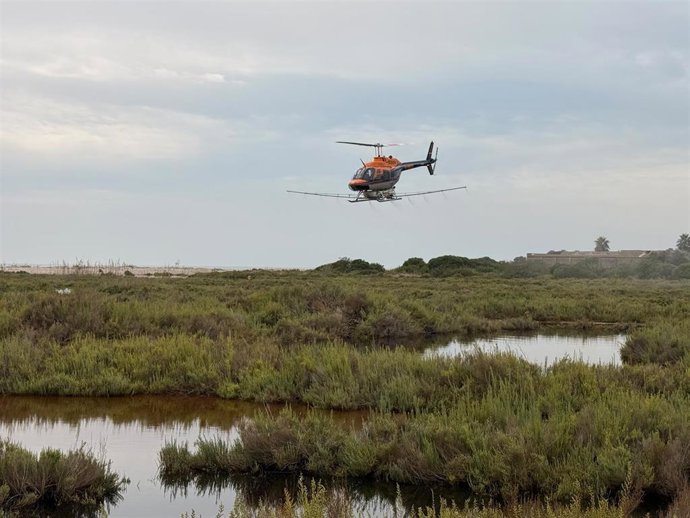 La Diputación intensifica los tratamientos contra los mosquitos por vía aérea y terrestre
