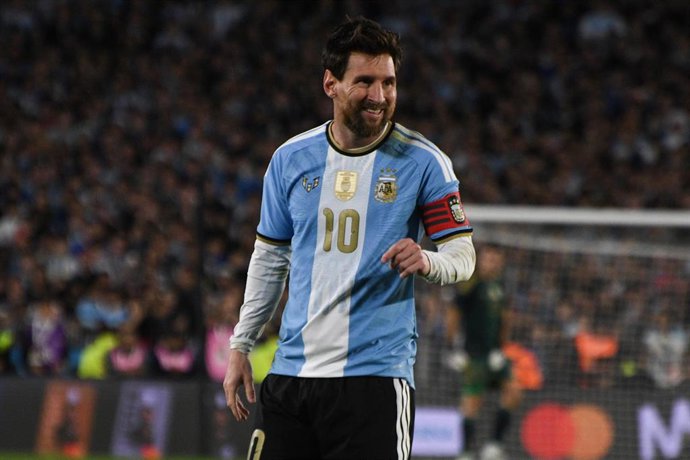 El futbolista Lionel Messi durante la celebración del partido entre las selecciones de Argentina y Benín, a 6 de octubre de 2026, en Buenos Aires (Argentina). El partido será la última ocasión en la que Leo Messi vestirá la albiceleste tras anunciar su re