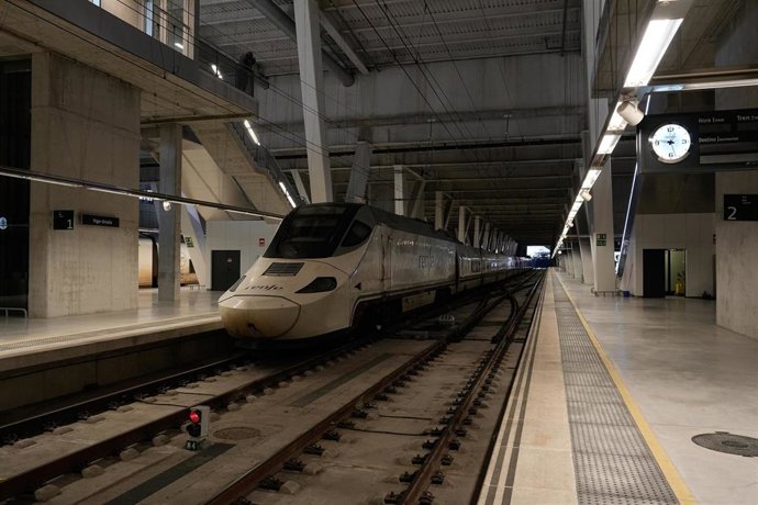 Archivo - Arquivo - Plataforma baleira durante o segundo día consecutivo sen operativa na Estación de Tren de Vigo de Vialia, a 6 de febreiro de 2026, en Vigo, Galicia (España). 