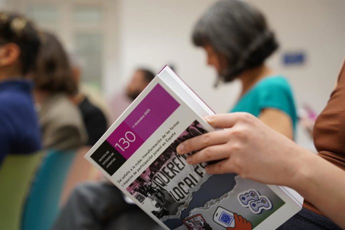 Revista de Estudios de Juventud 130. Del asfalto a la nube: transformación de las Formas y espacios de participación juvenil en España.