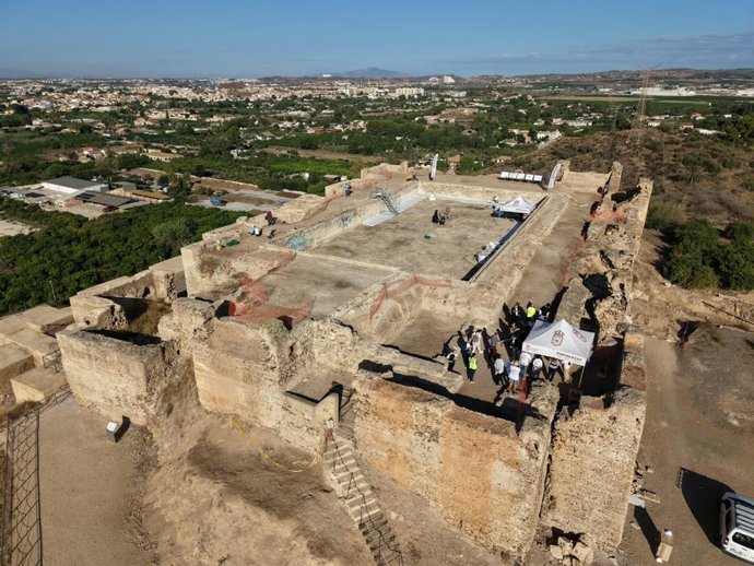 Vvista aérea del recinto superior del Castillejo de Monteagudo (Murcia), el antiguo palacio fortificado del rey Ibn Mardanís