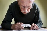 Foto: Una de cada cinco personas mayores de 75 años no puede pagar ayudas para mejorar su visión