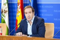 Vox critica a los sindicatos por convocar una huelga general "tras ocho años calentitos en sus sedes sin hacer nada"
