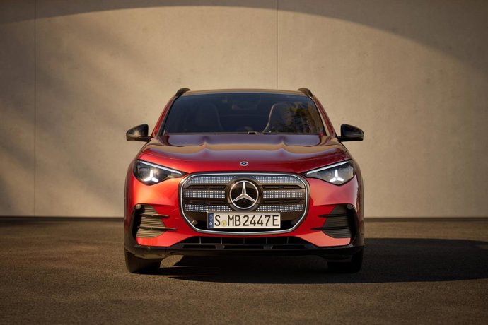 Archivo - Mercedes baja sus ventas un 6% en el tercer trimestre, lastrado por China, pese al récord de eléctricos