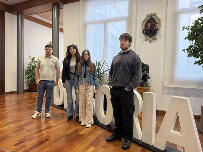 Cuatro de los jóvenes contratados por la Diputación de Soria dentro del programa JOVEL