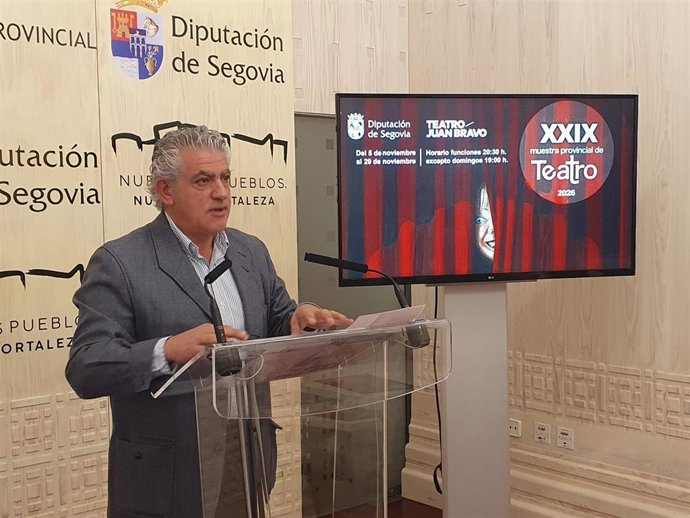 El diputado de Cultura durante la presentación de la Muestra Provincial de Teatro.