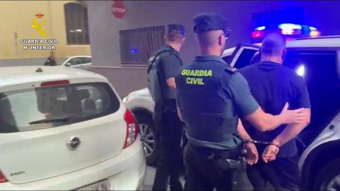Detingudes tres persones després de localitzar-se una vivenda a Borriana des d'on es distribuïa droga