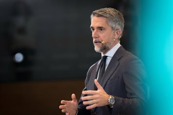 Archivo - El periodista y director de informativos de Telecinco, Carlos Franganillo, durante una jornada en Madrid (España). 